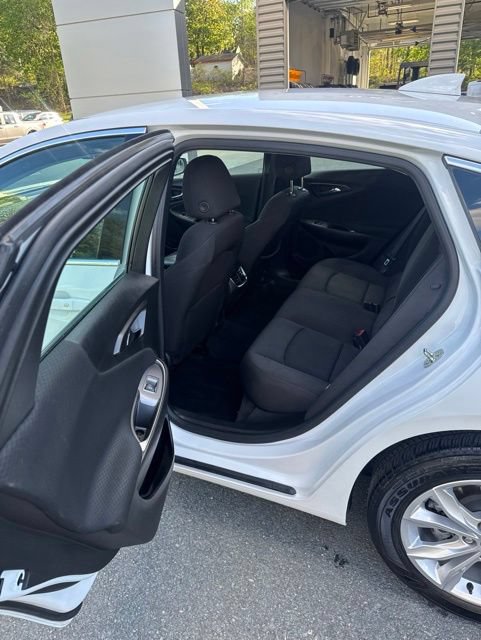 Used 2024 Chevrolet Malibu LT FWD image 18