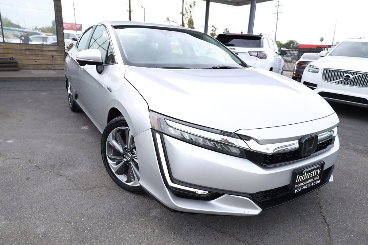 Used 2018 Honda Clarity Plug-In Hybrid image 2