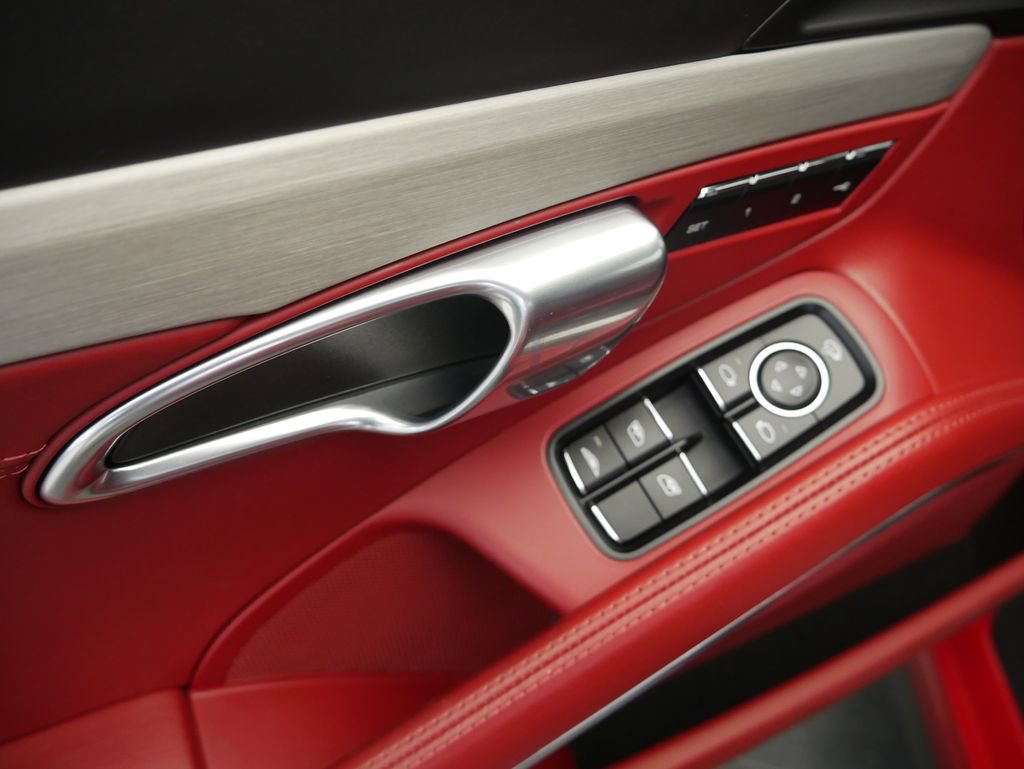 Certified 2019 Porsche 911 Carrera 4 image 19