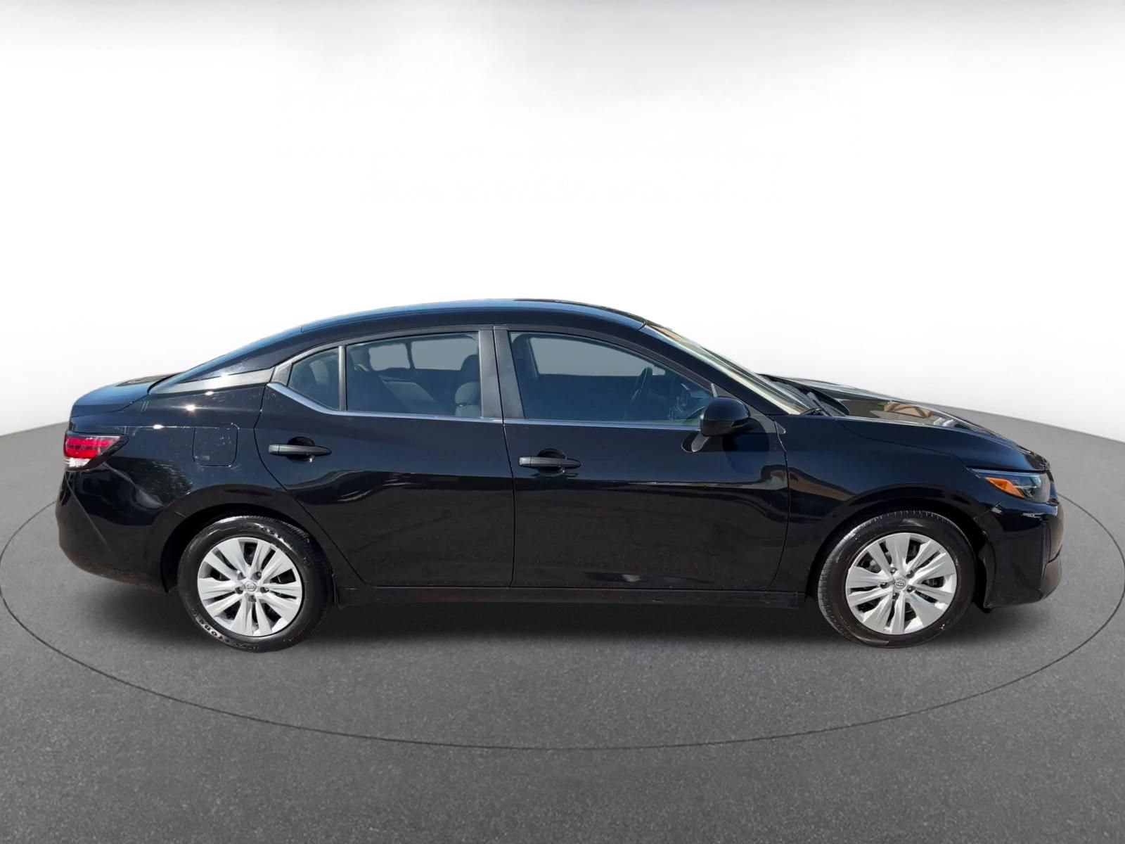 Used 2025 Nissan Sentra S FWD image 15