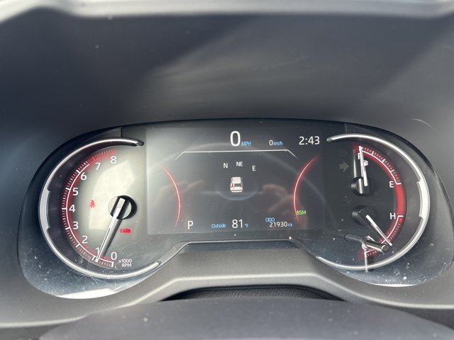 Used 2025 Toyota RAV4 XLE w/ Convenience Package FWD image 24