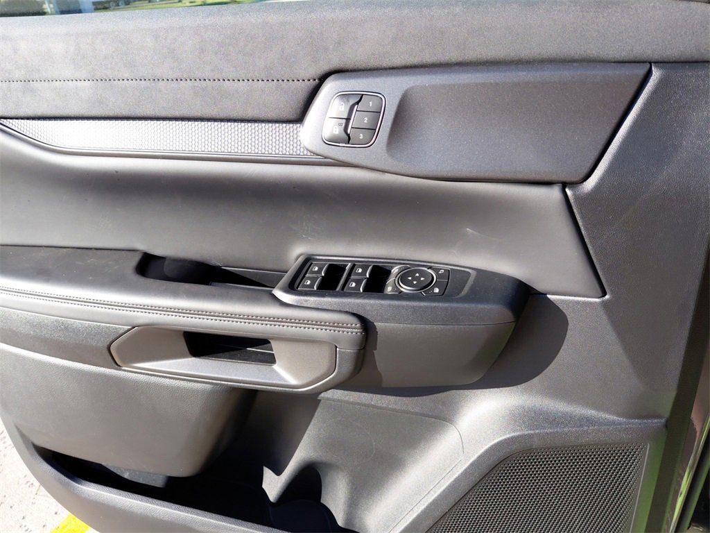 New 2025 Ford Ranger Raptor image 23