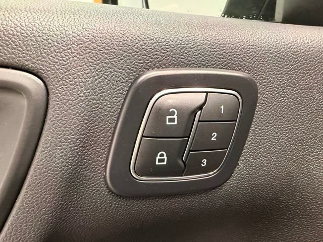 Used 2025 Ford Escape Platinum AWD/4WD image 20