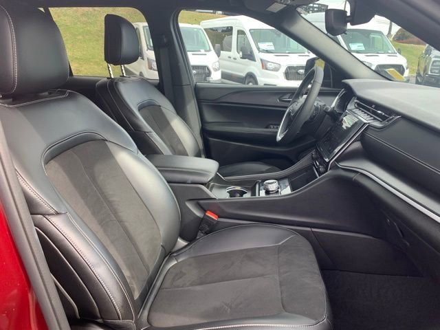 Used 2023 Jeep Grand Cherokee Altitude image 26