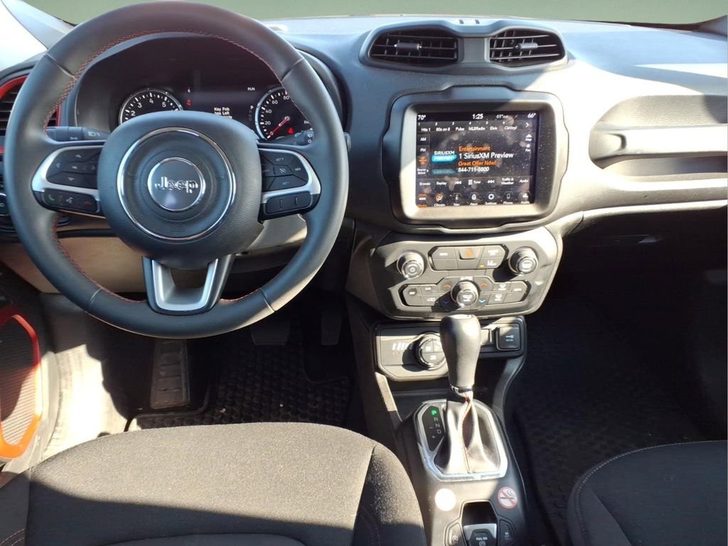 Used 2023 Jeep Renegade Trailhawk AWD/4WD image 8
