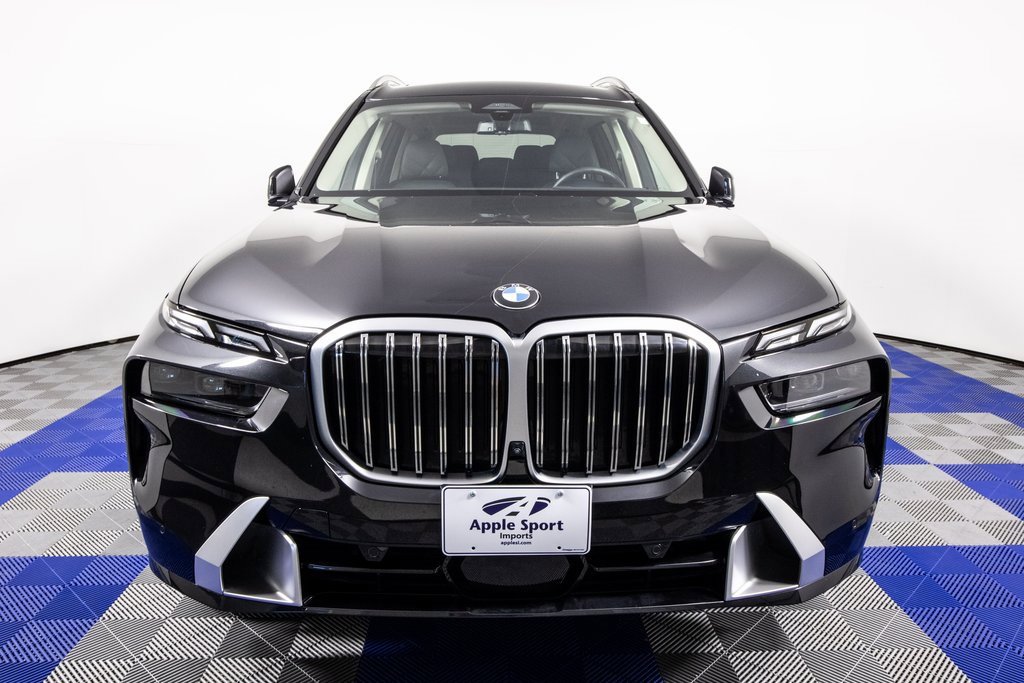 Used 2024 BMW X7 xDrive40i image 2