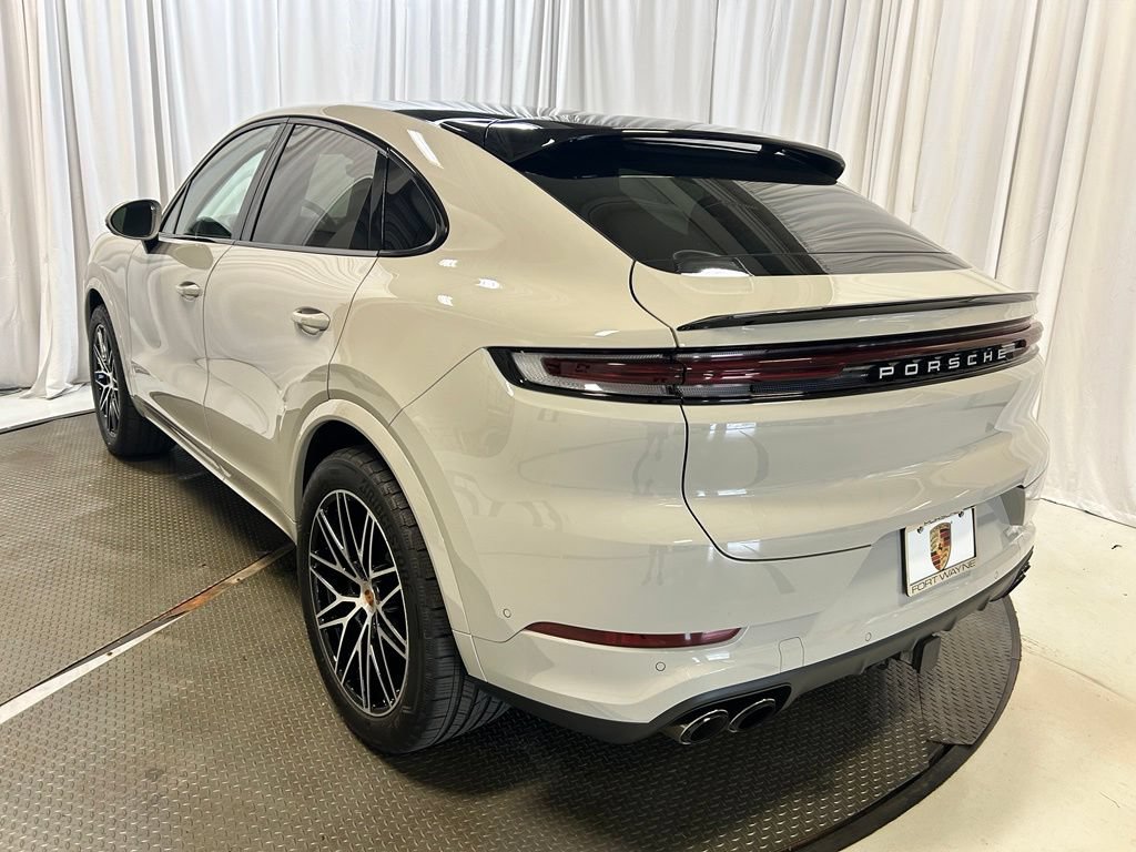 Used 2026 Porsche Cayenne Coupe AWD/4WD image 3