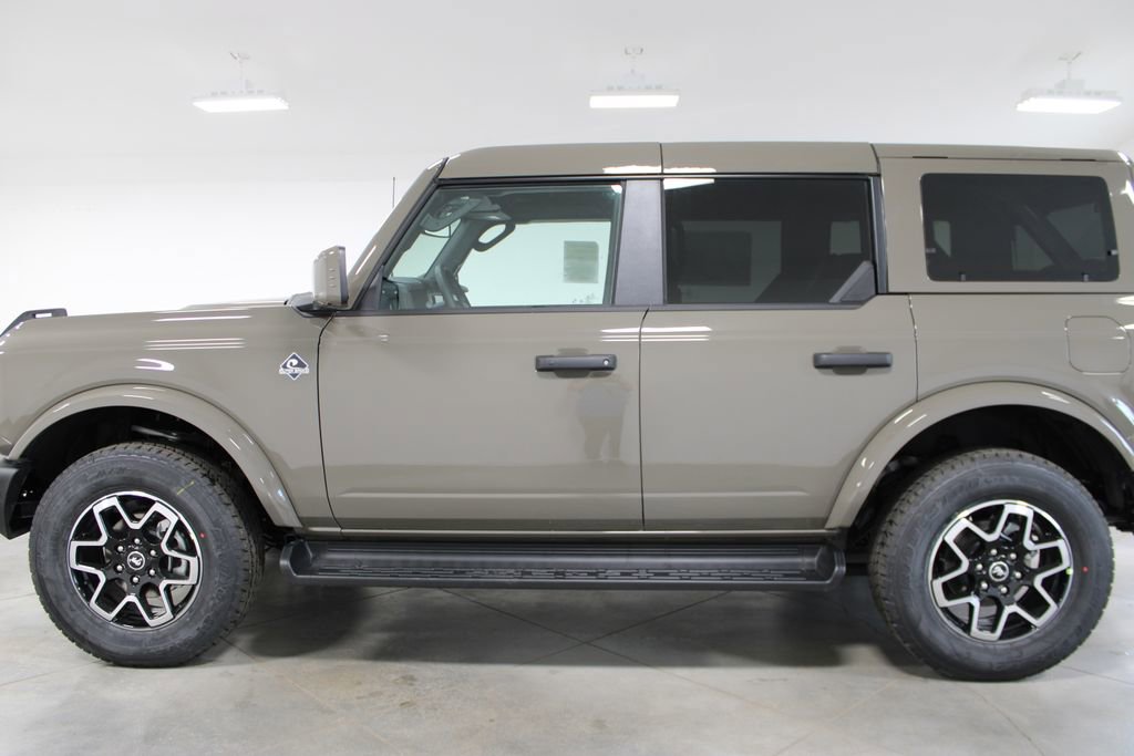 New 2026 Ford Bronco Outer Banks image 5