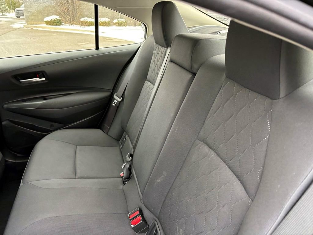 Used 2020 Toyota Corolla LE image 25