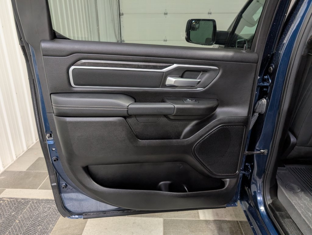 Used 2023 RAM 1500 Big Horn AWD/4WD image 9