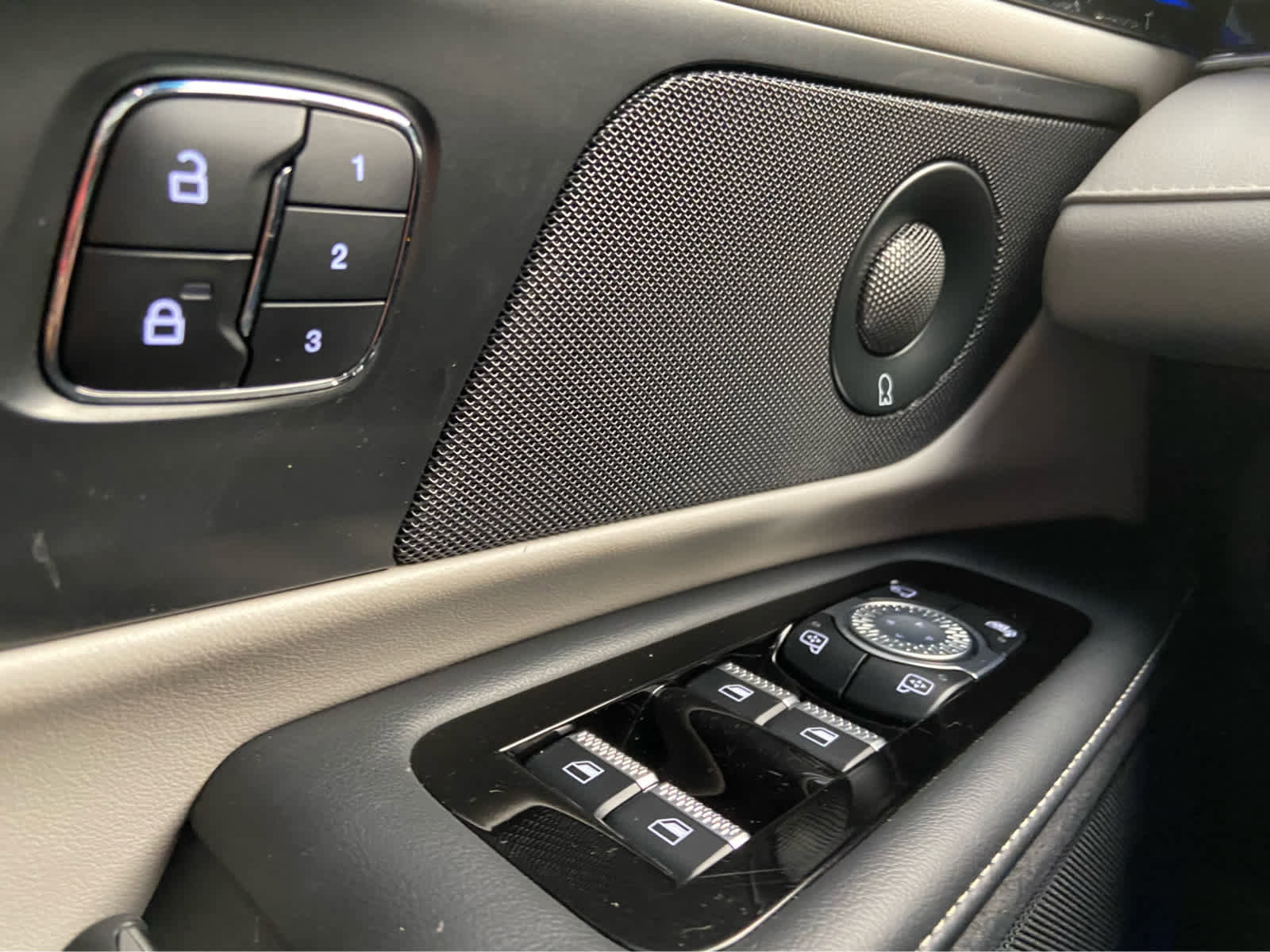 Used 2024 Lincoln Nautilus Reserve w/ Equipment Group 202A image 38