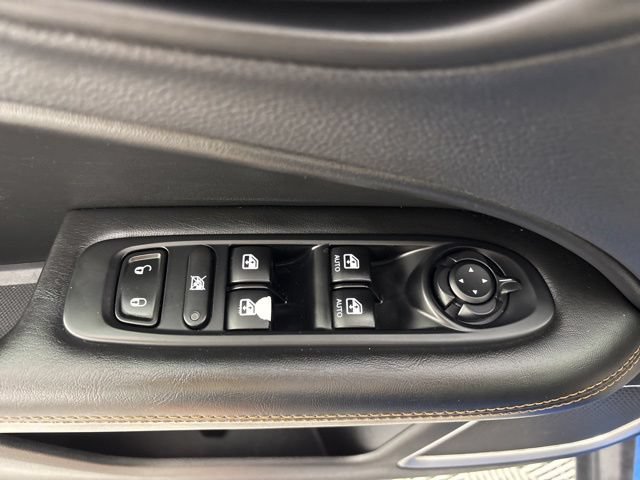 Used 2018 Jeep Compass Limited AWD/4WD image 4