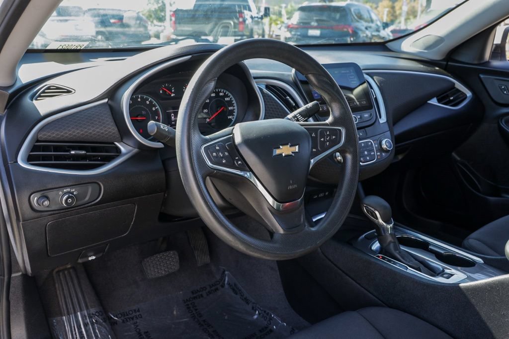 Used 2023 Chevrolet Malibu LT FWD image 15