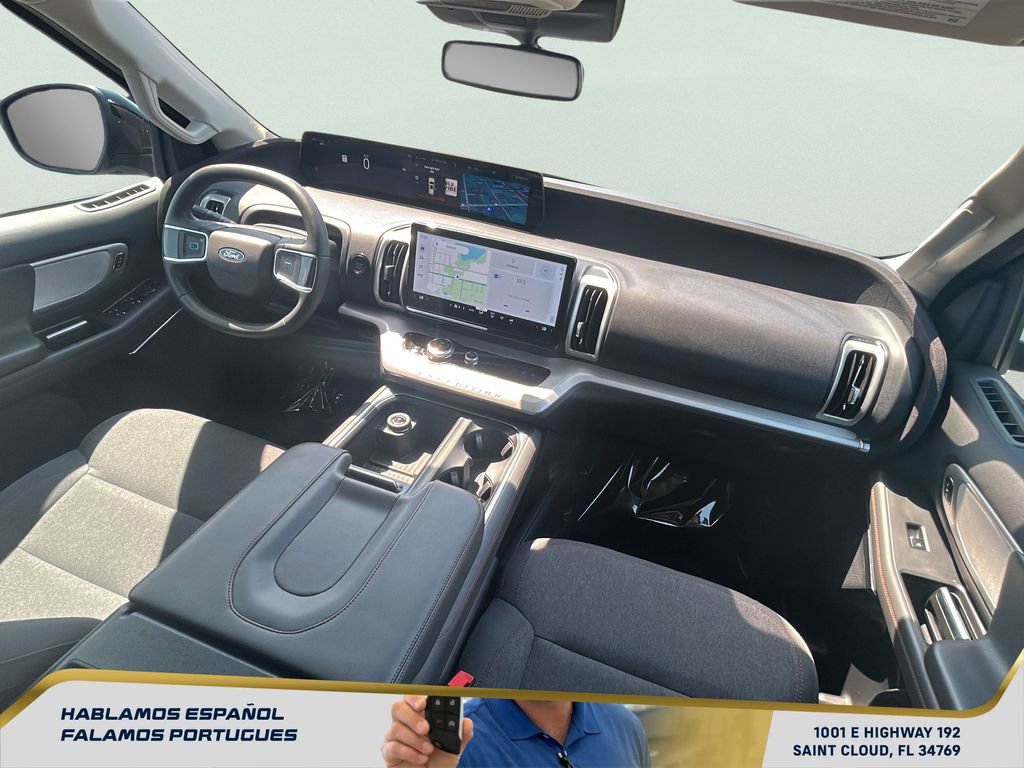 Used 2025 Ford Expedition Active image 35