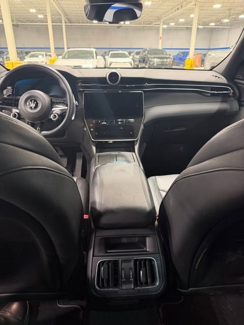 Used 2023 Maserati Grecale GT image 27