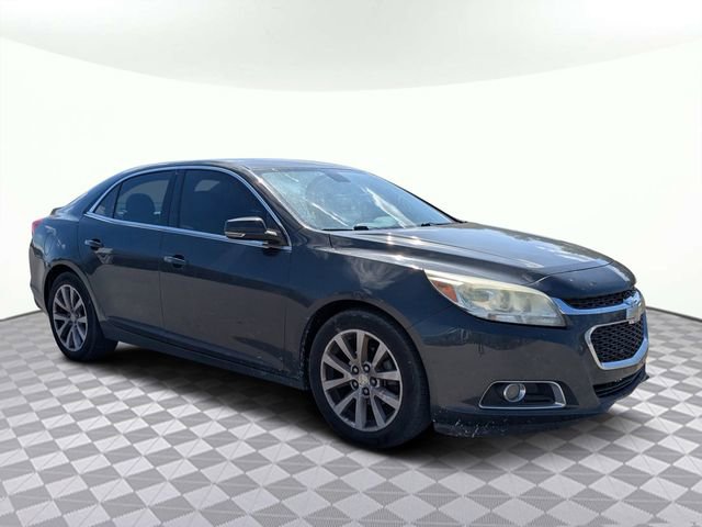 Used 2015 Chevrolet Malibu LT FWD image 2