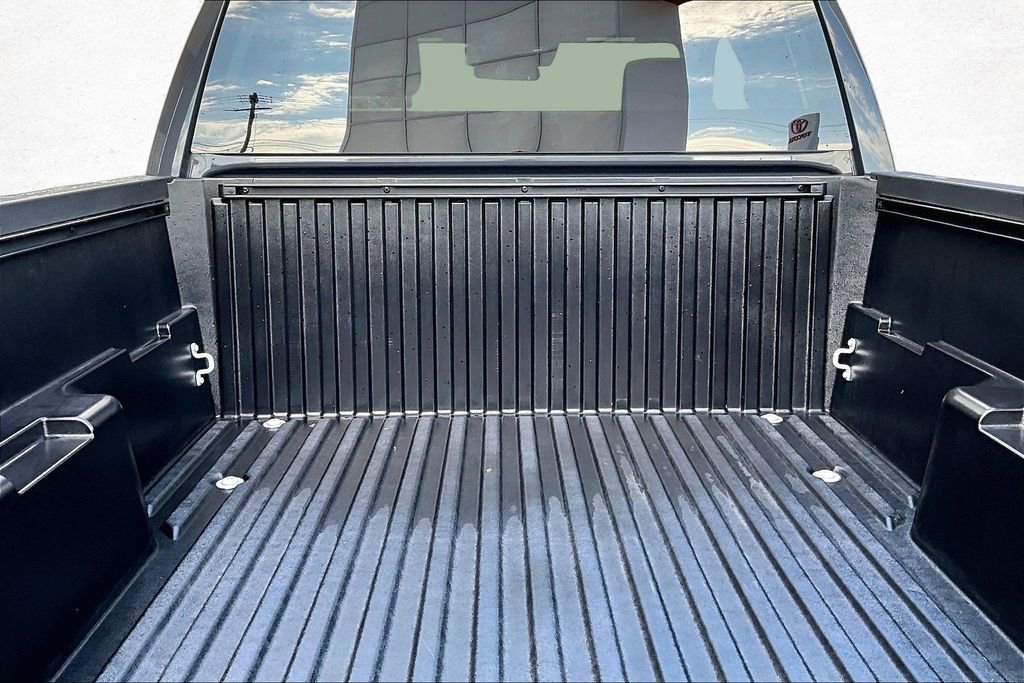 Certified 2025 Toyota Tacoma SR AWD/4WD image 9