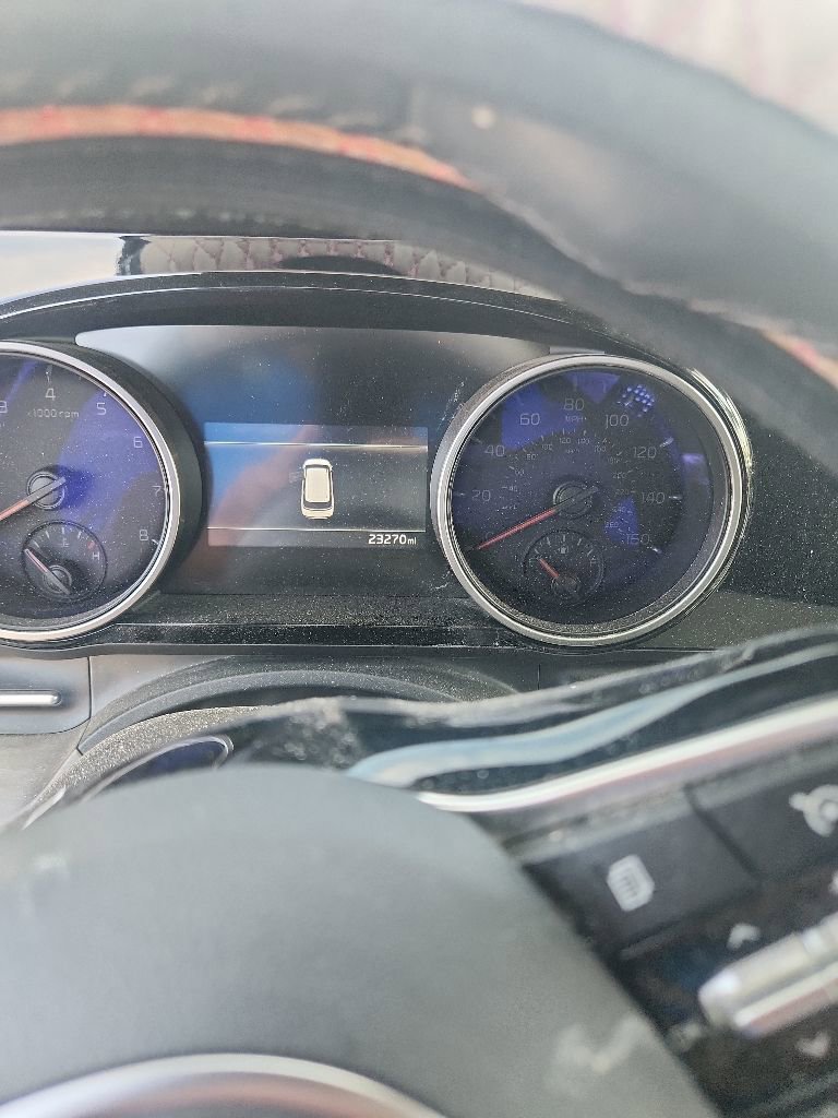 Used 2024 Kia Carnival EX FWD image 19