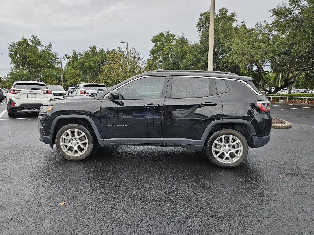 Used 2024 Jeep Compass Latitude AWD/4WD image 5