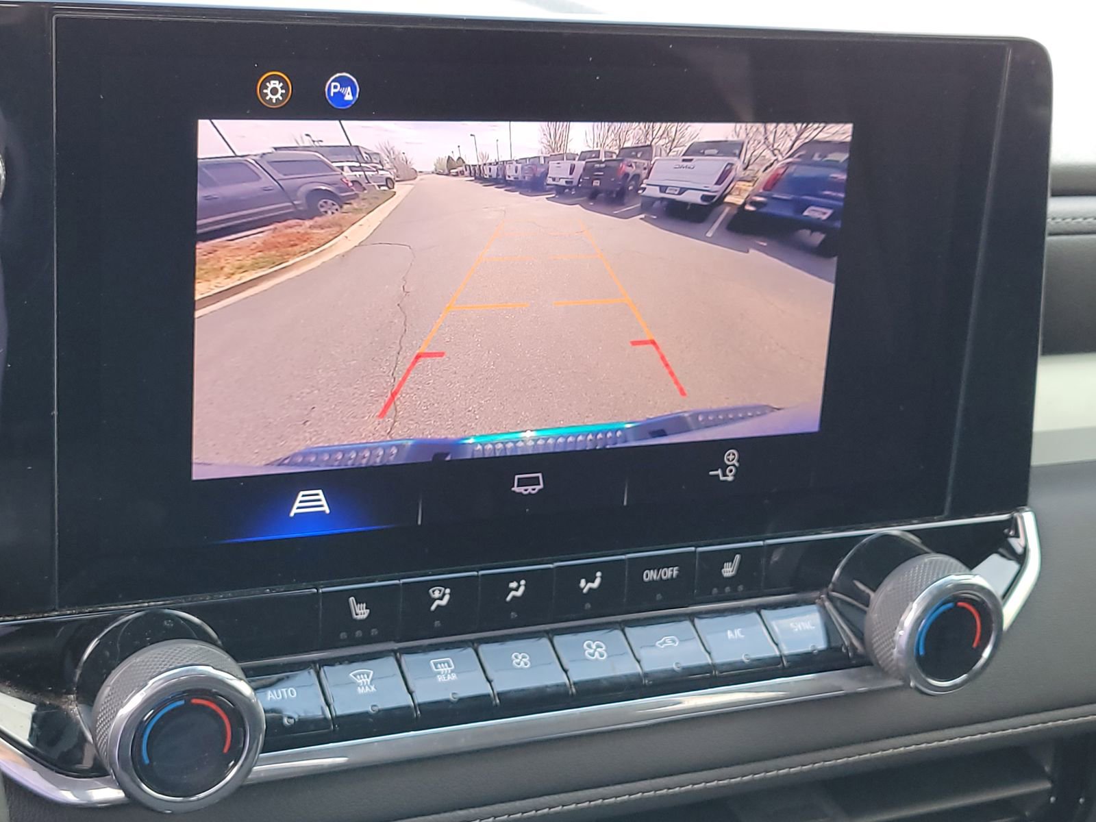 Used 2024 Chevrolet Colorado LT w/ LT Convenience Package II image 17