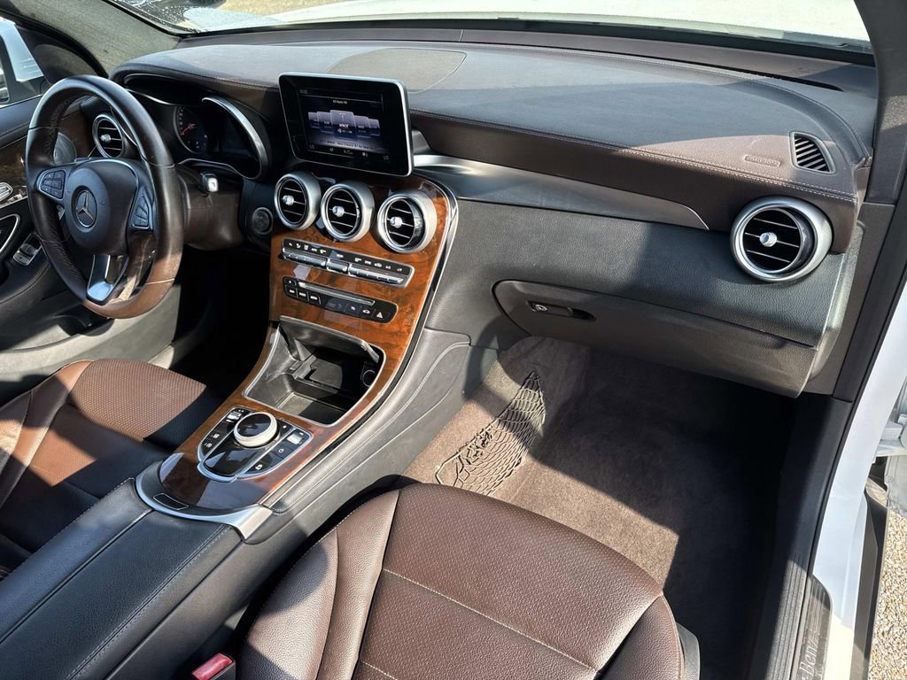 Used 2018 Mercedes-Benz GLC 300 w/ Premium Package image 14