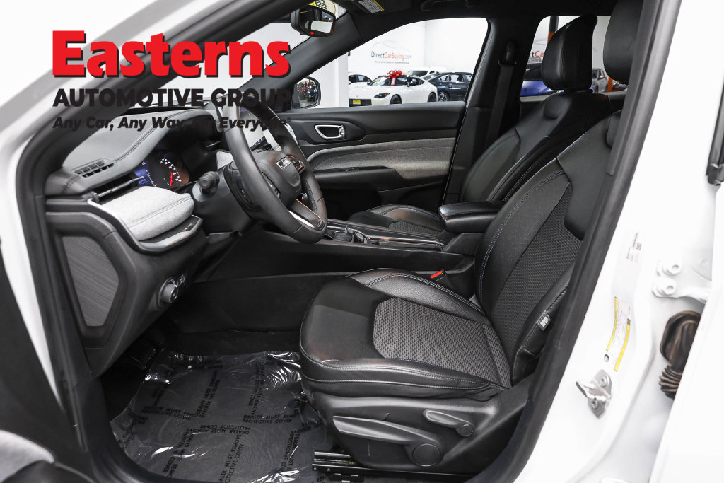 Used 2024 Jeep Compass Latitude AWD/4WD image 15