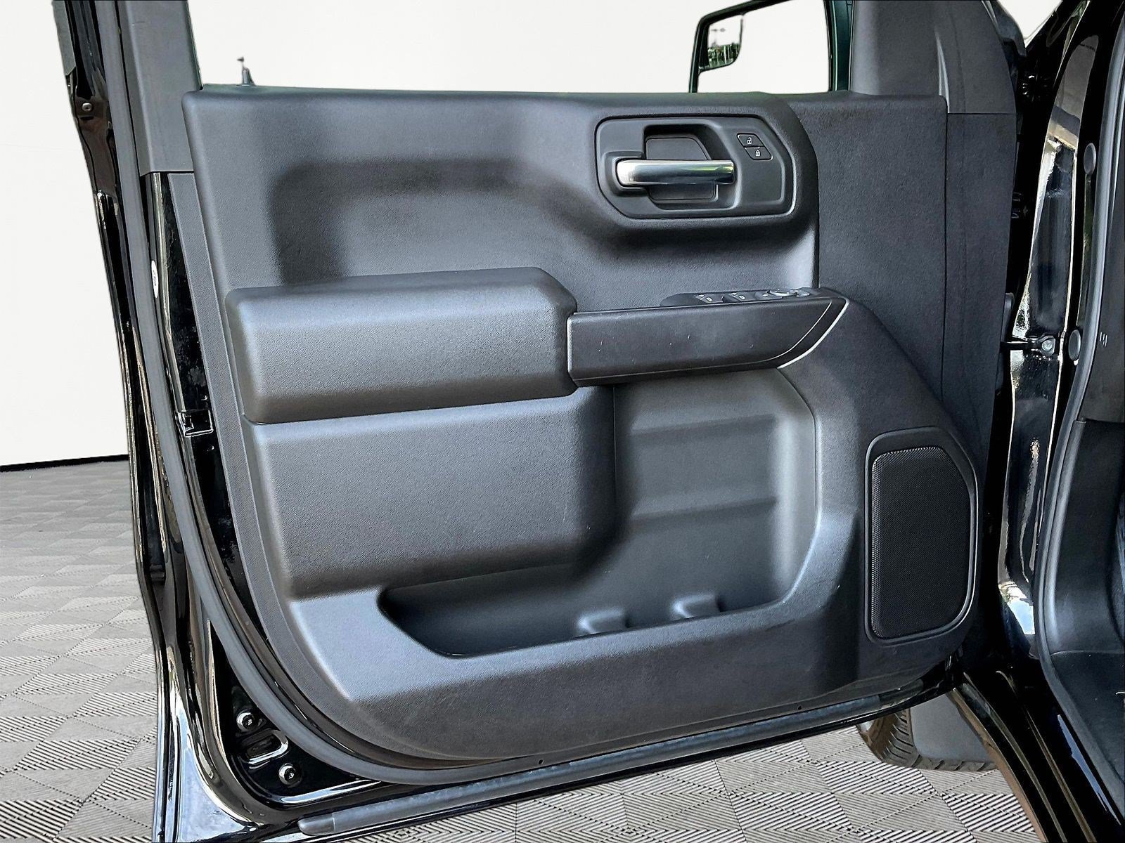 Used 2025 Chevrolet Silverado 1500 Custom AWD/4WD image 20