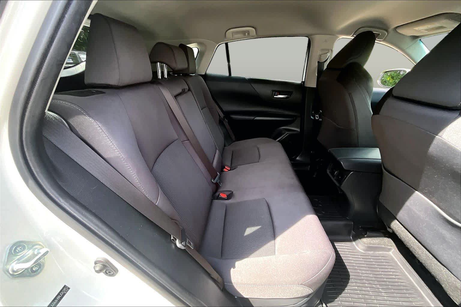 Used 2021 Toyota Venza LE w/ Carpet Mat Package (TMS) AWD/4WD image 18