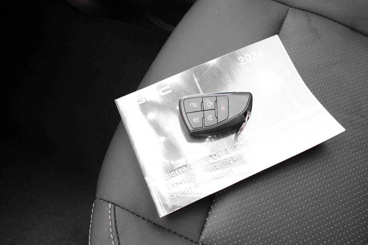 Used 2024 GMC Sierra 2500 SLE image 40