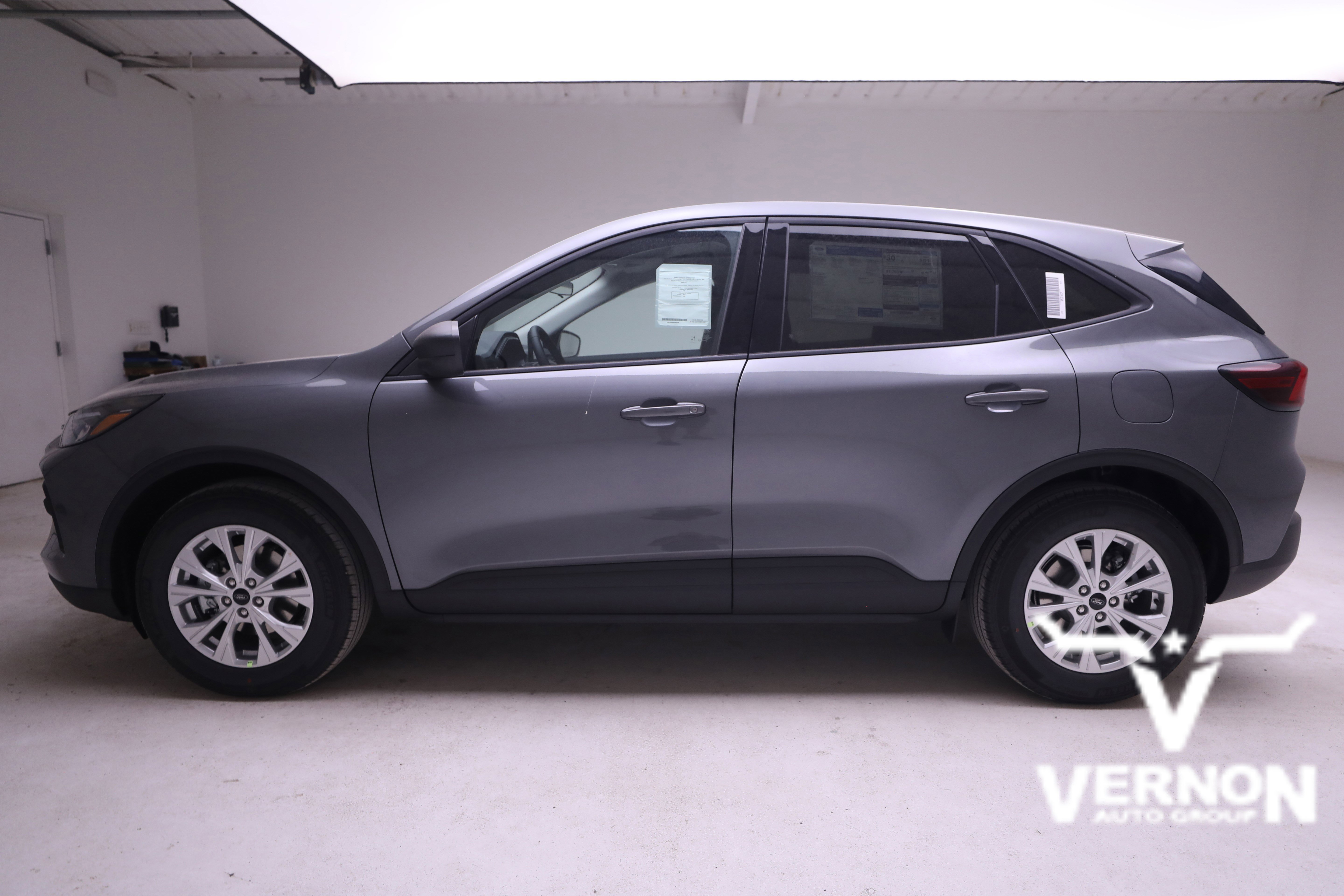 New 2025 Ford Escape Active w/ Cold Weather Package image 2