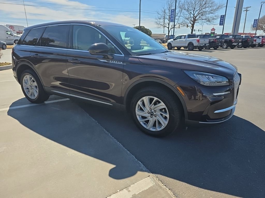 Used 2023 Lincoln Corsair AWD image 9