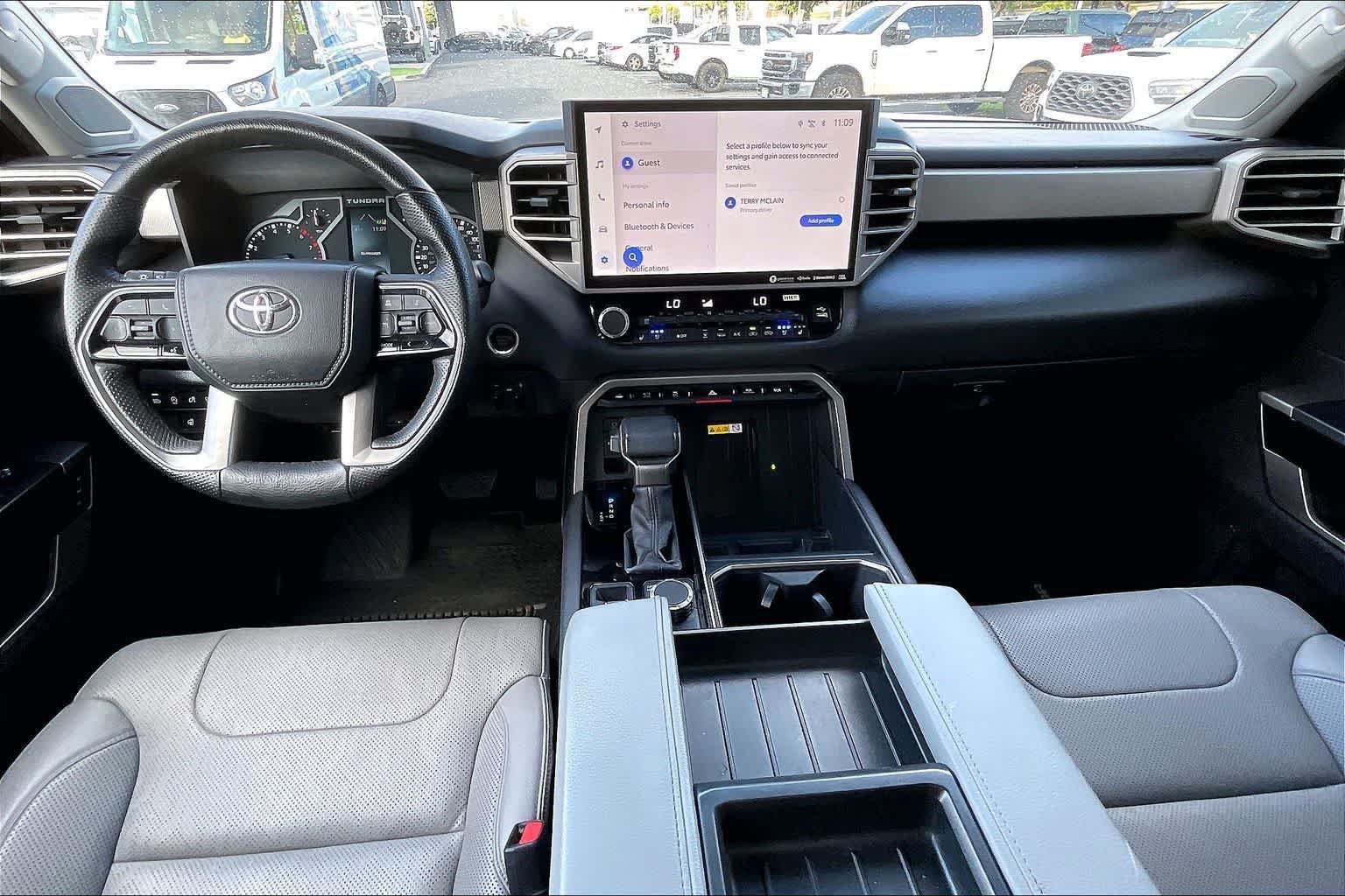 Used 2023 Toyota Tundra Limited AWD/4WD image 10