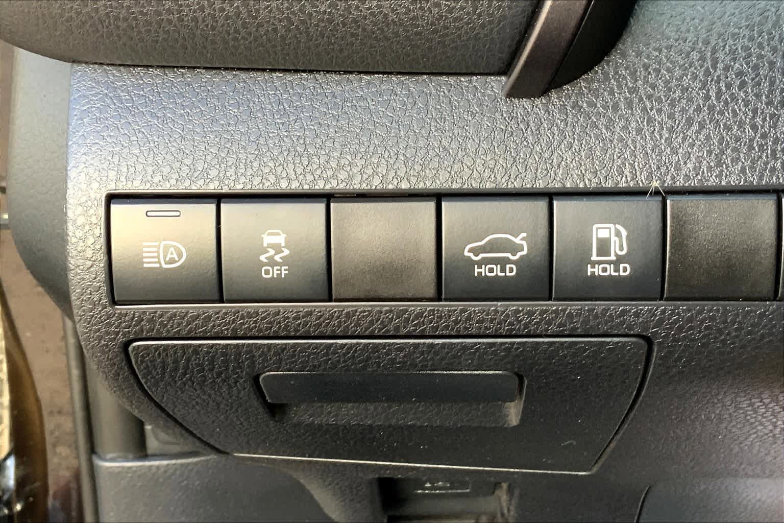 Used 2021 Toyota Camry SE FWD image 32