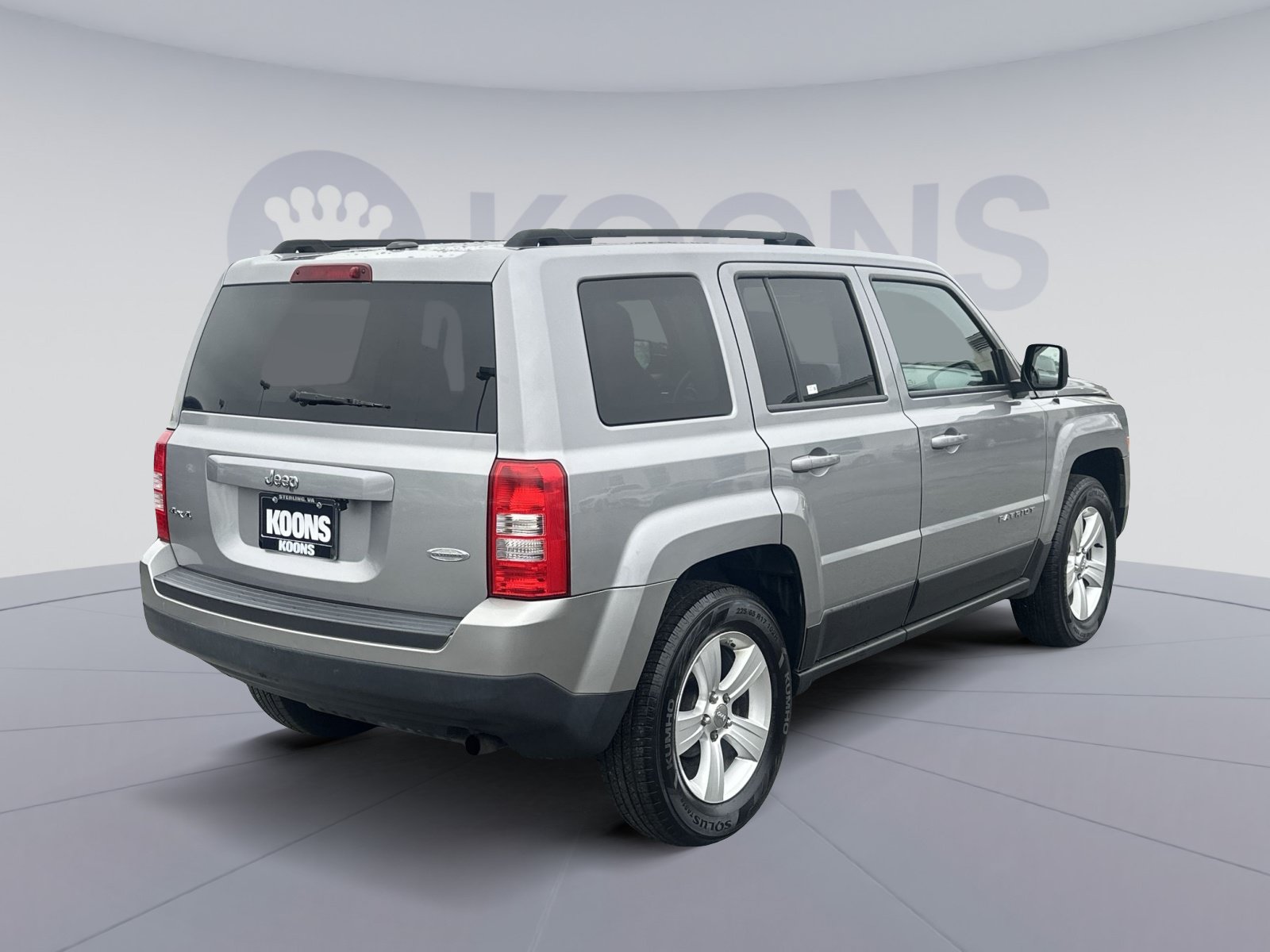 Used 2014 Jeep Patriot Latitude w/ Sun/Sound Group AWD/4WD image 11