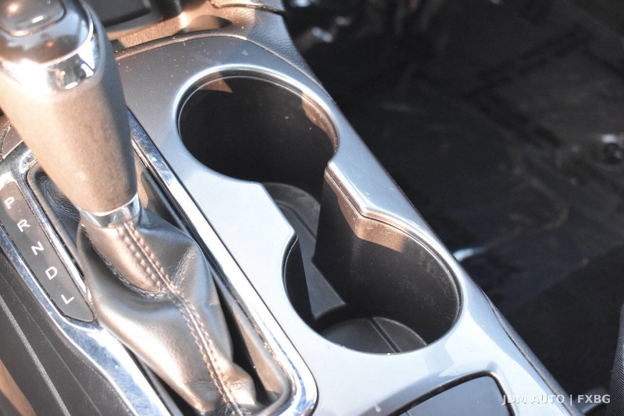 Used 2017 Chevrolet Cruze LT w/ Convenience Package image 29