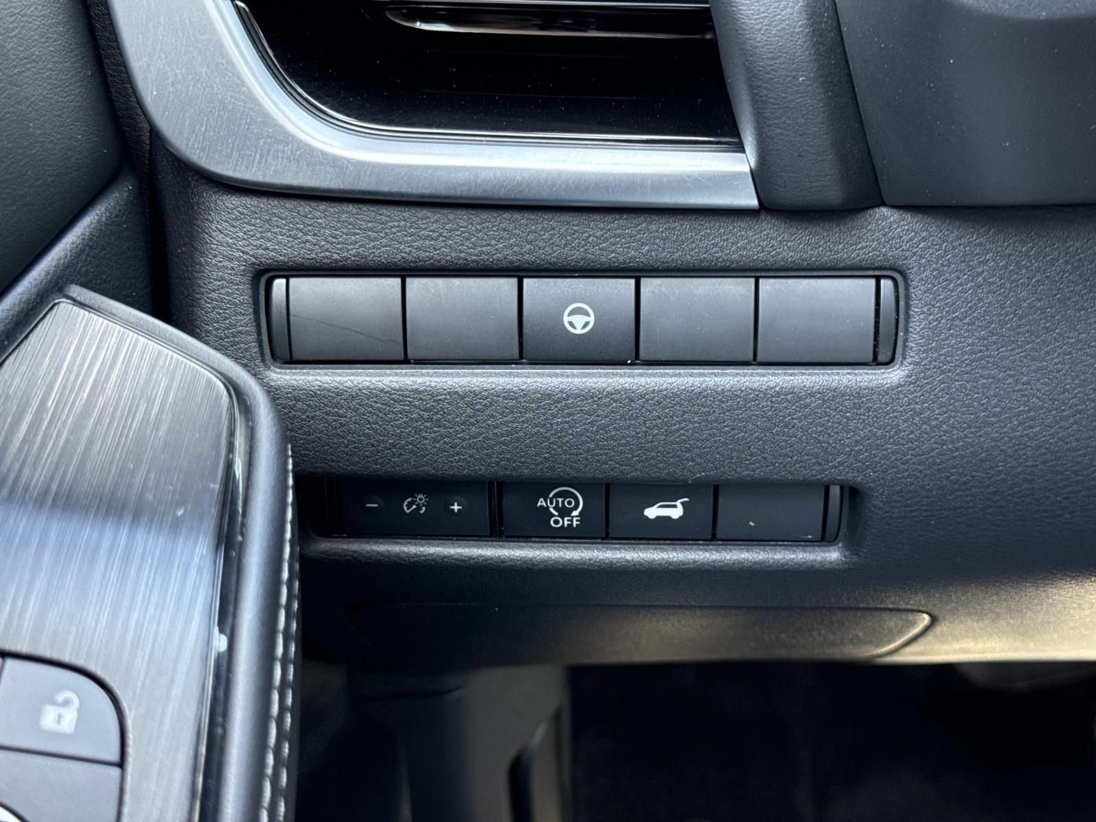 Used 2024 Nissan Rogue SL w/ SL Premium Package AWD/4WD image 19