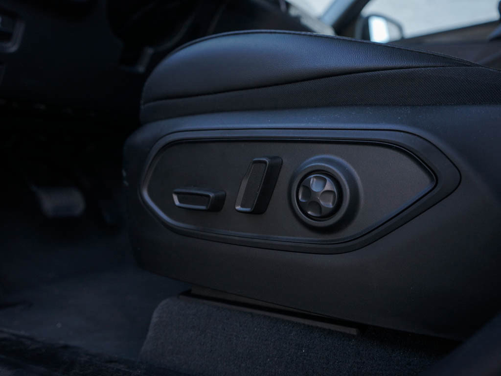 New 2025 Jeep Grand Cherokee L Limited w/ Trailer Tow Package image 20