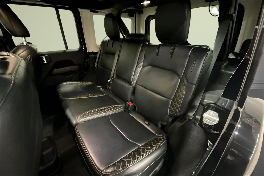 Used 2022 Jeep Wrangler Unlimited Sahara image 21