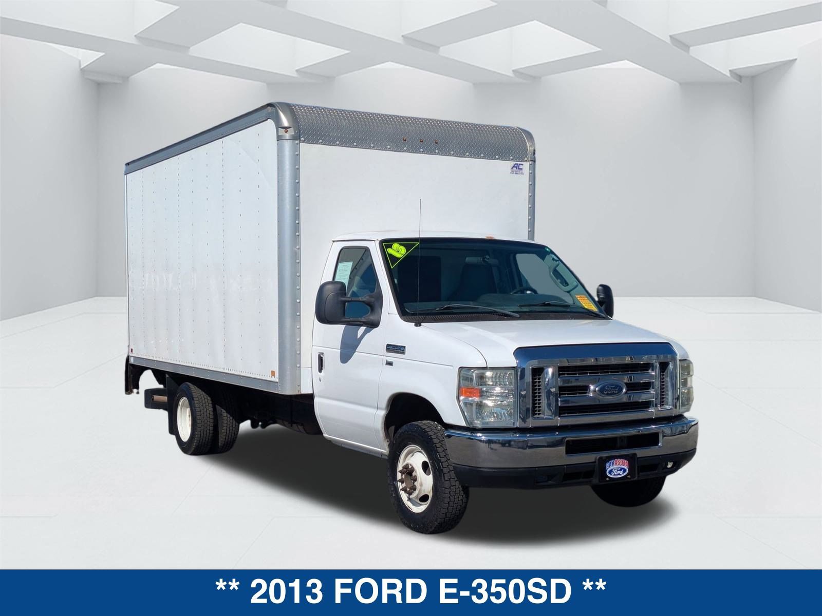 Used 2013 Ford E-350 and Econoline 350 Super Duty w/ Payload Pkg image 2