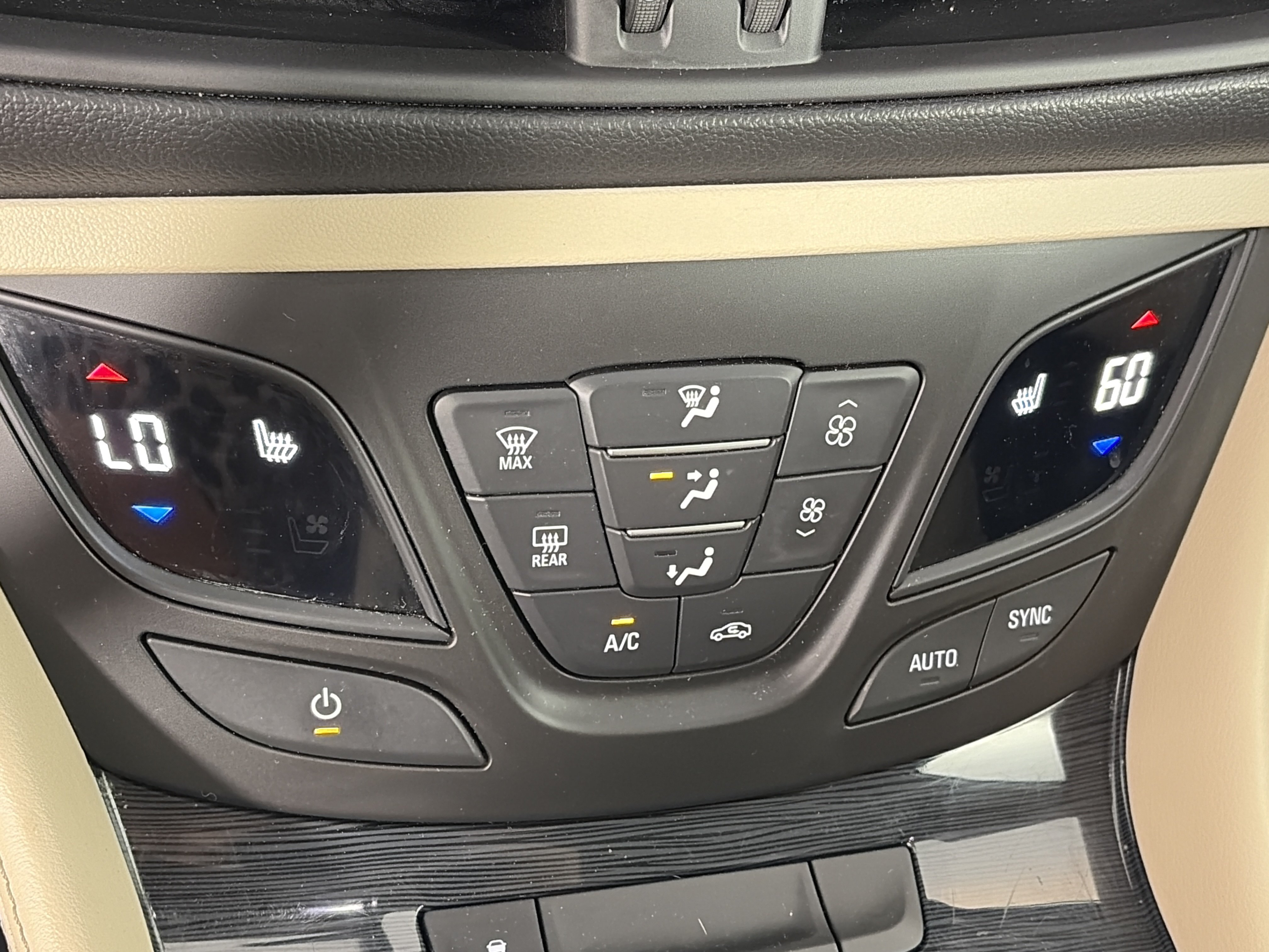 Used 2017 Buick Envision Essence AWD/4WD image 25