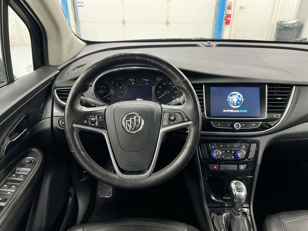 Used 2018 Buick Encore Essence image 11