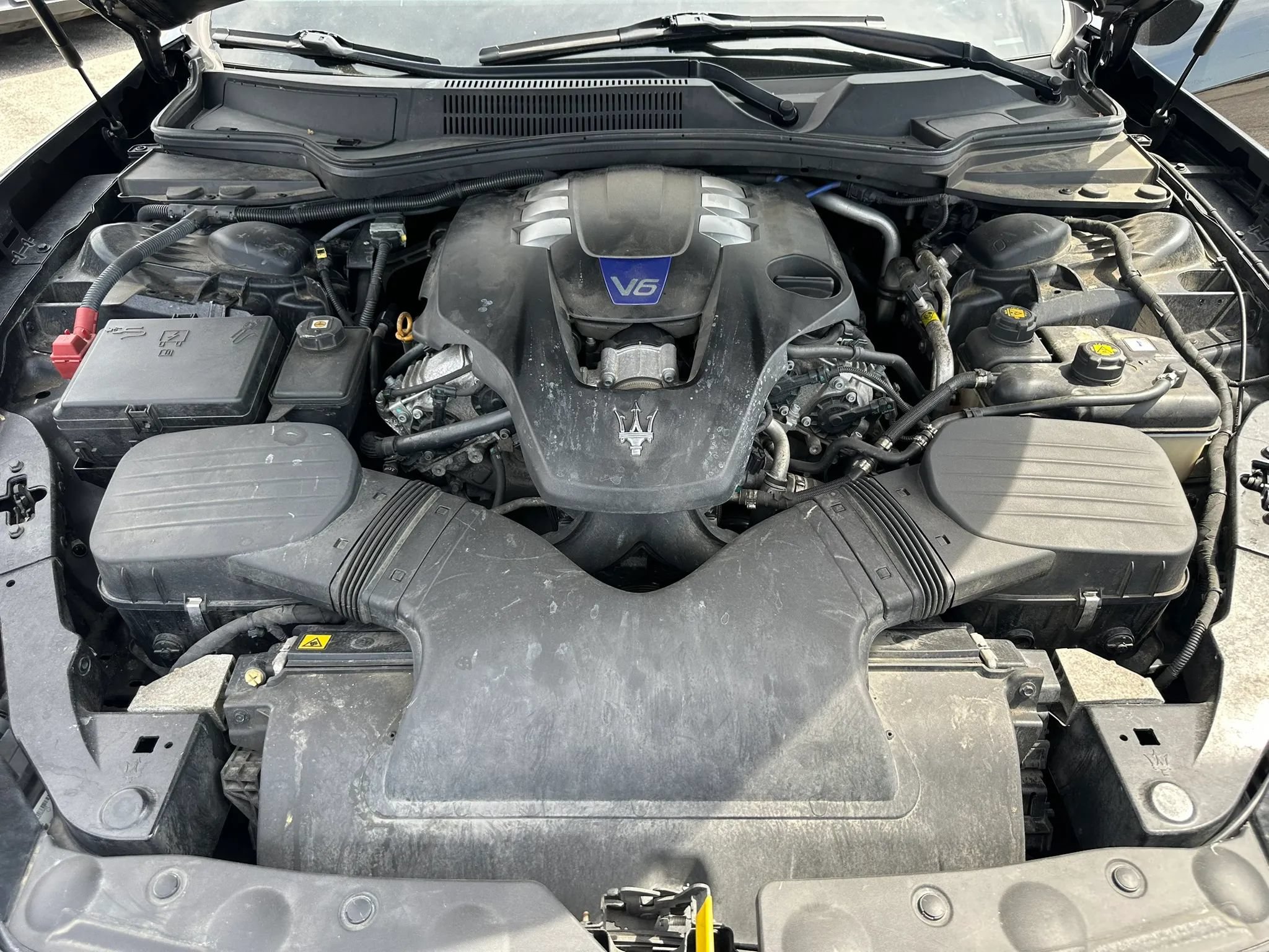 Used 2016 Maserati Ghibli S Q4 AWD/4WD image 19