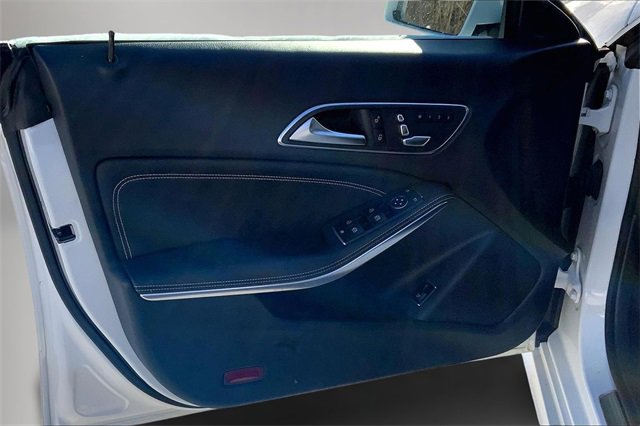 Used 2018 Mercedes-Benz CLA 250 4MATIC image 17