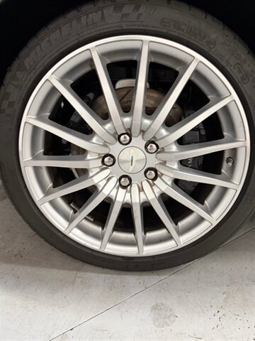 Used 2009 Aston Martin DB9 Volante RWD image 42