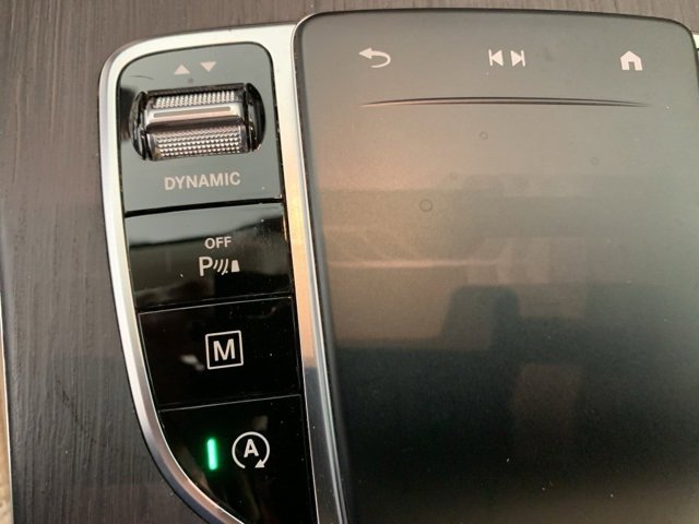 Used 2021 Mercedes-Benz GLC 300 4MATIC image 28