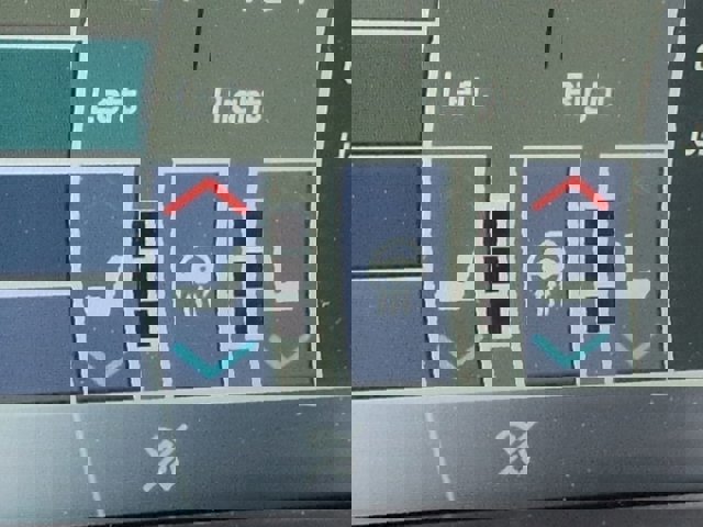 Used 2014 Jaguar XK Convertible image 22