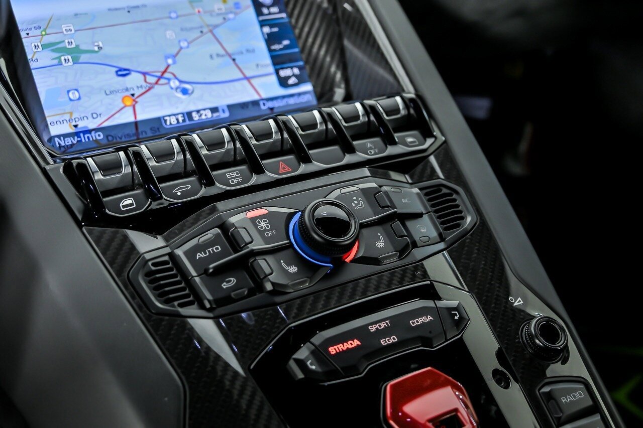 Used 2019 Lamborghini Aventador SVJ image 39