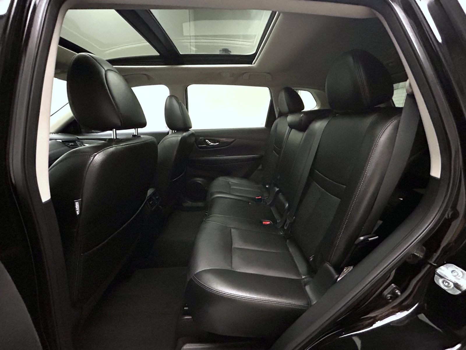 Used 2019 Nissan Rogue SL w/ Premium Package AWD/4WD image 19