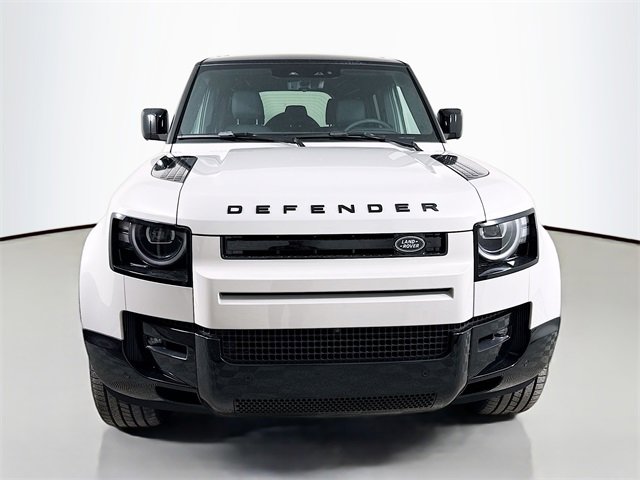 New 2026 Land Rover Defender 110 X-Dynamic SE image 2