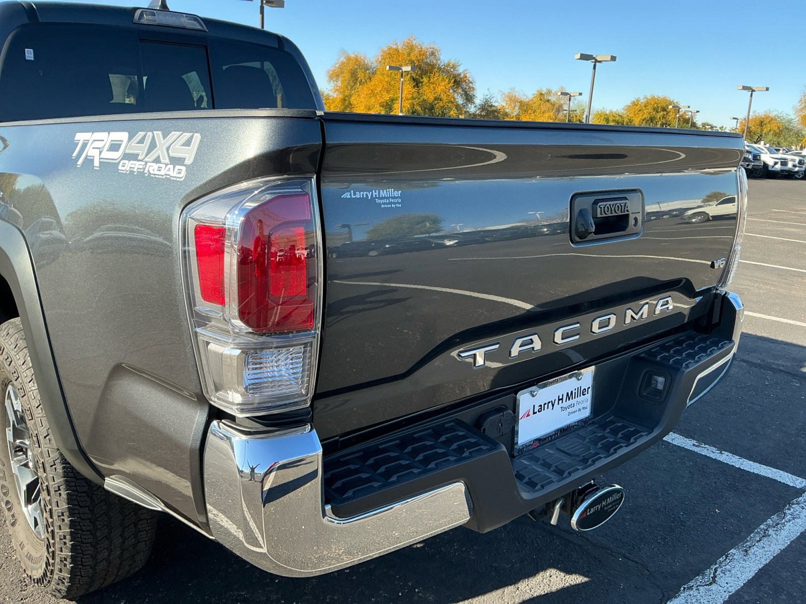 Used 2023 Toyota Tacoma TRD Off-Road image 24